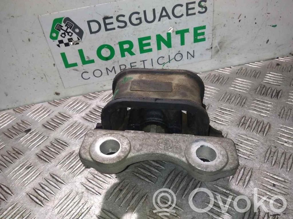 Opel Corsa C Engine mounting bracket 