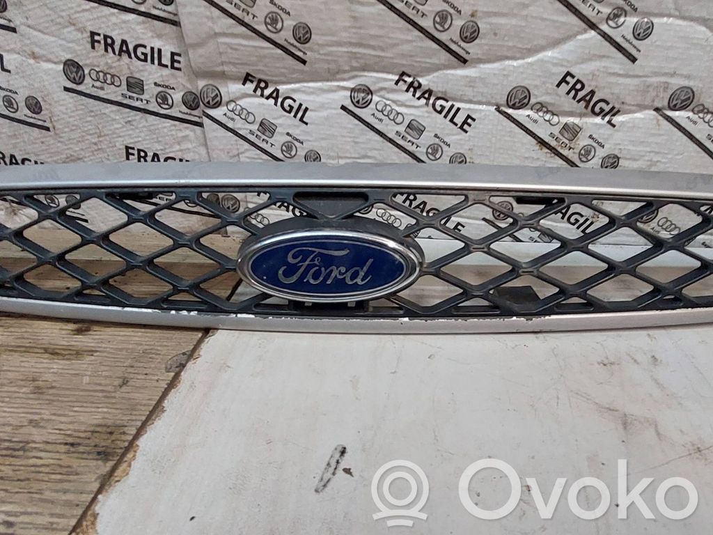 Front grill   2M518200AFW