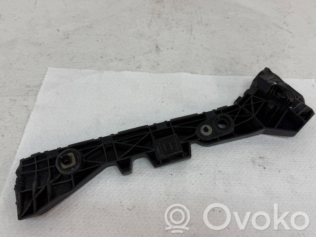 Mazda 3 III Rear bumper mounting bracket 