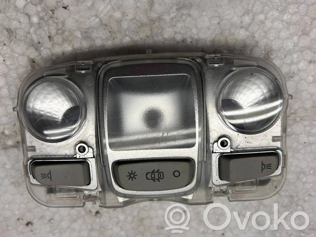 Citroen C4 II Éclairage lumière plafonnier avant 