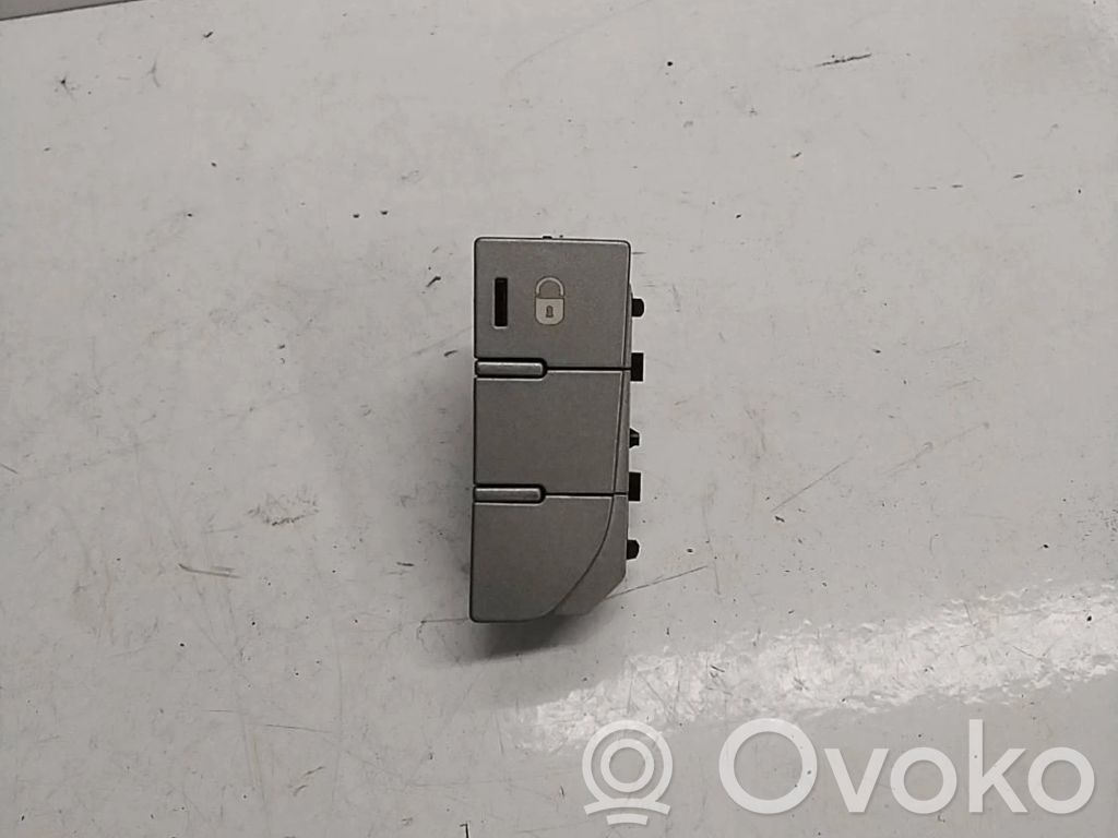 Citroen C5 Central locking switch button 