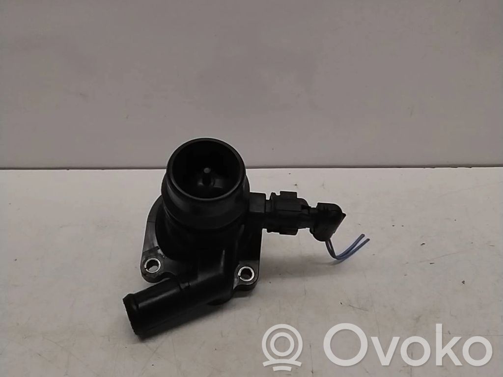 Opel Corsa E Carcasa del termostato 