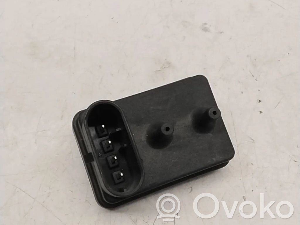 Volkswagen Touareg I Air pressure sensor 