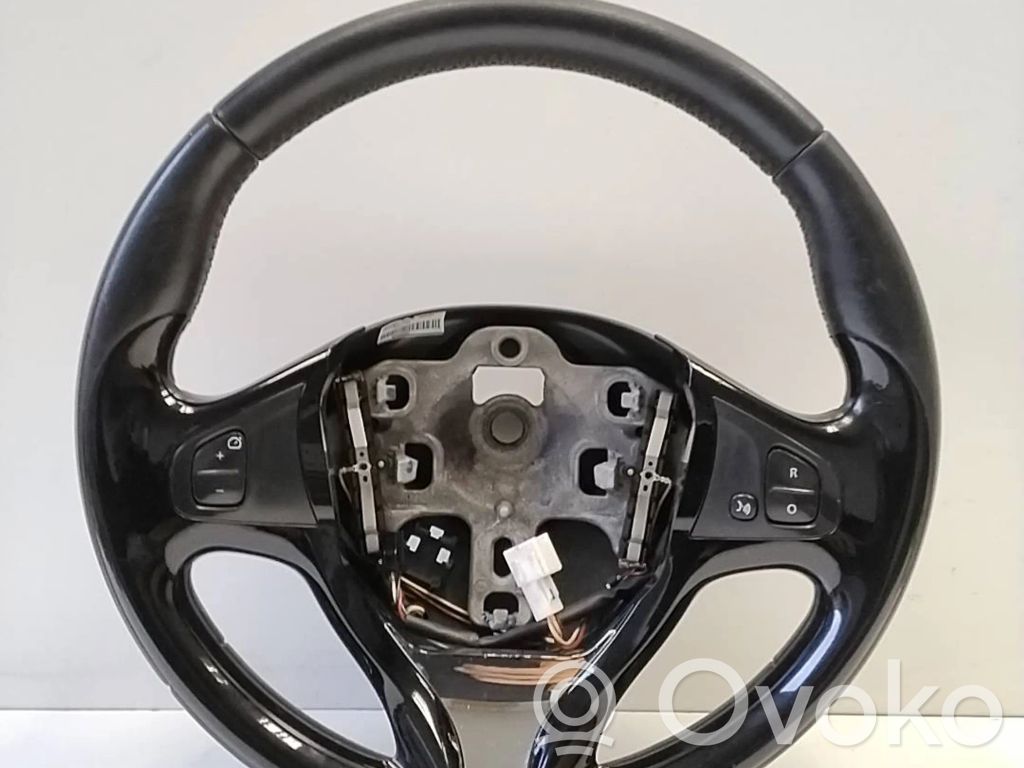 Renault Clio IV Lenkrad 
