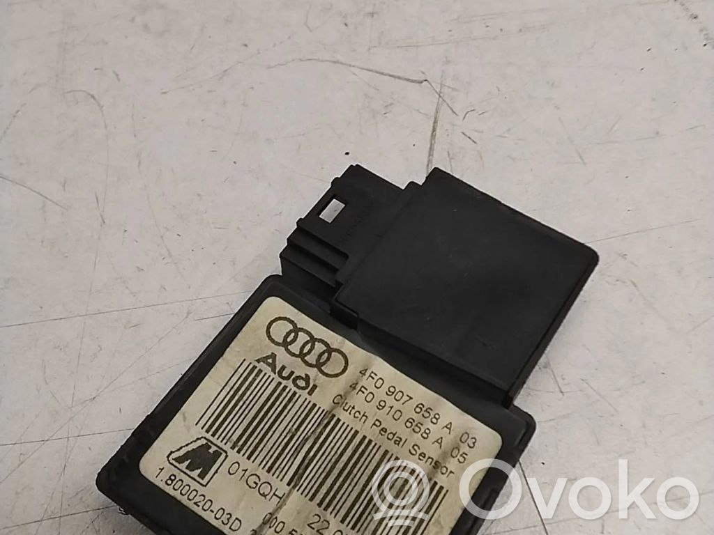 Czujnik położenia pedału sprzęgła   4F0907658A,22072005,4F0910658A