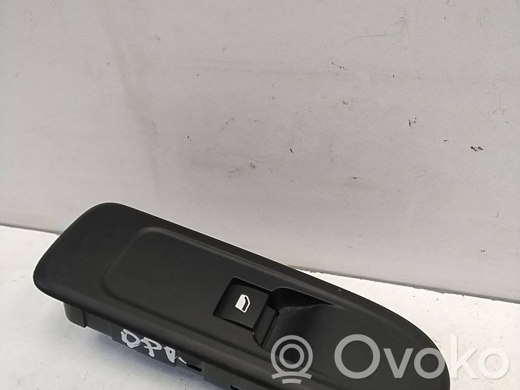 Peugeot 508 Electric window control switch 