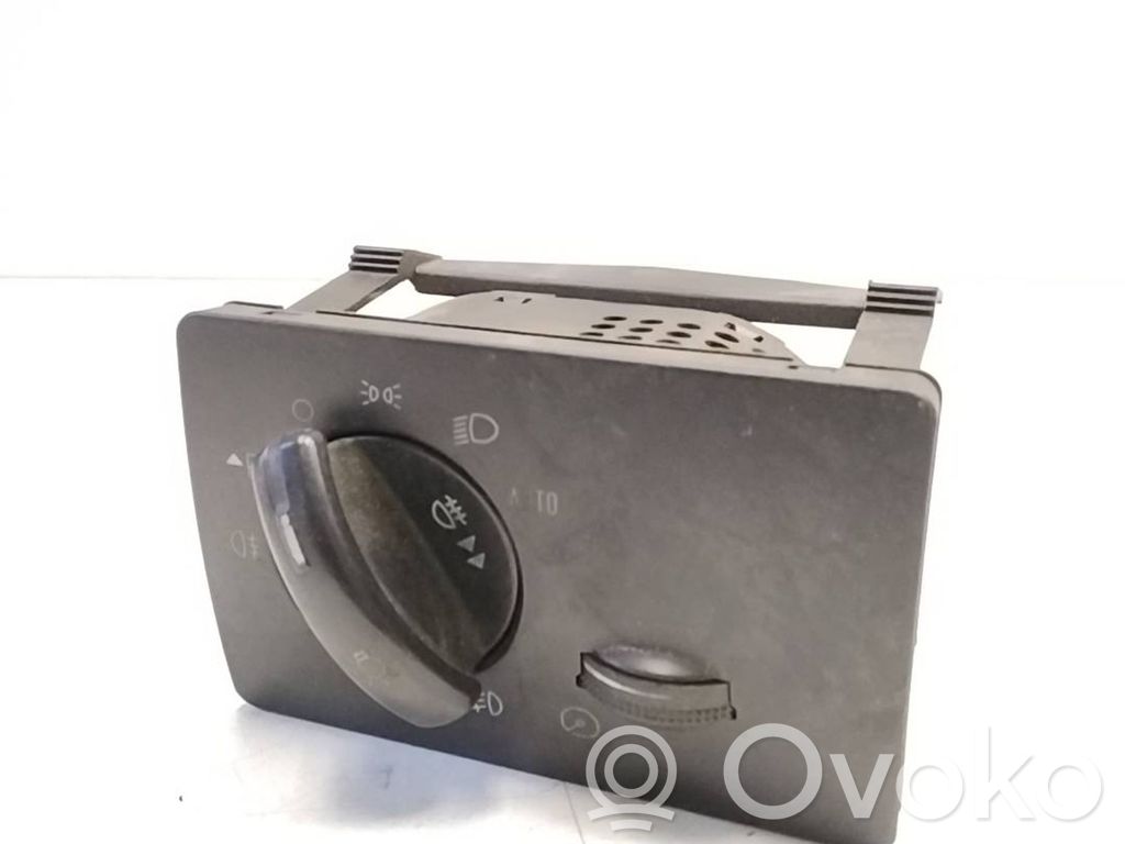 Light switch   3M5T13A024JA