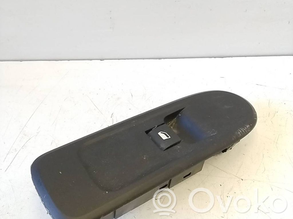 Peugeot 508 Electric window control switch 