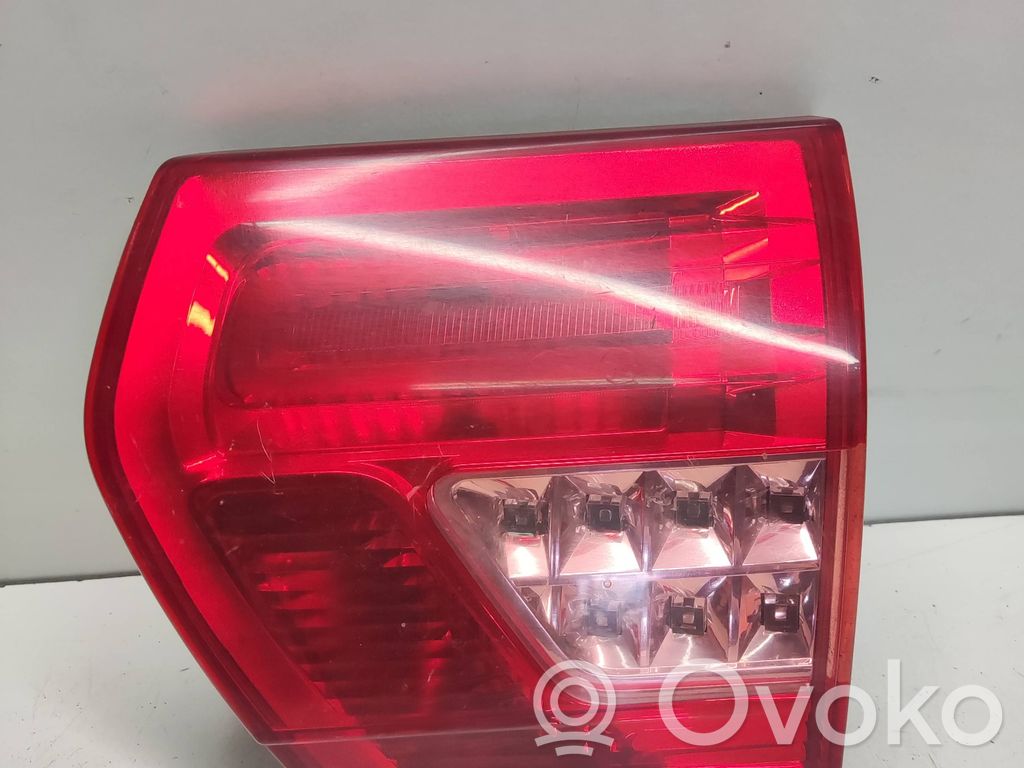 Citroen C5 Galinis žibintas dangtyje 
