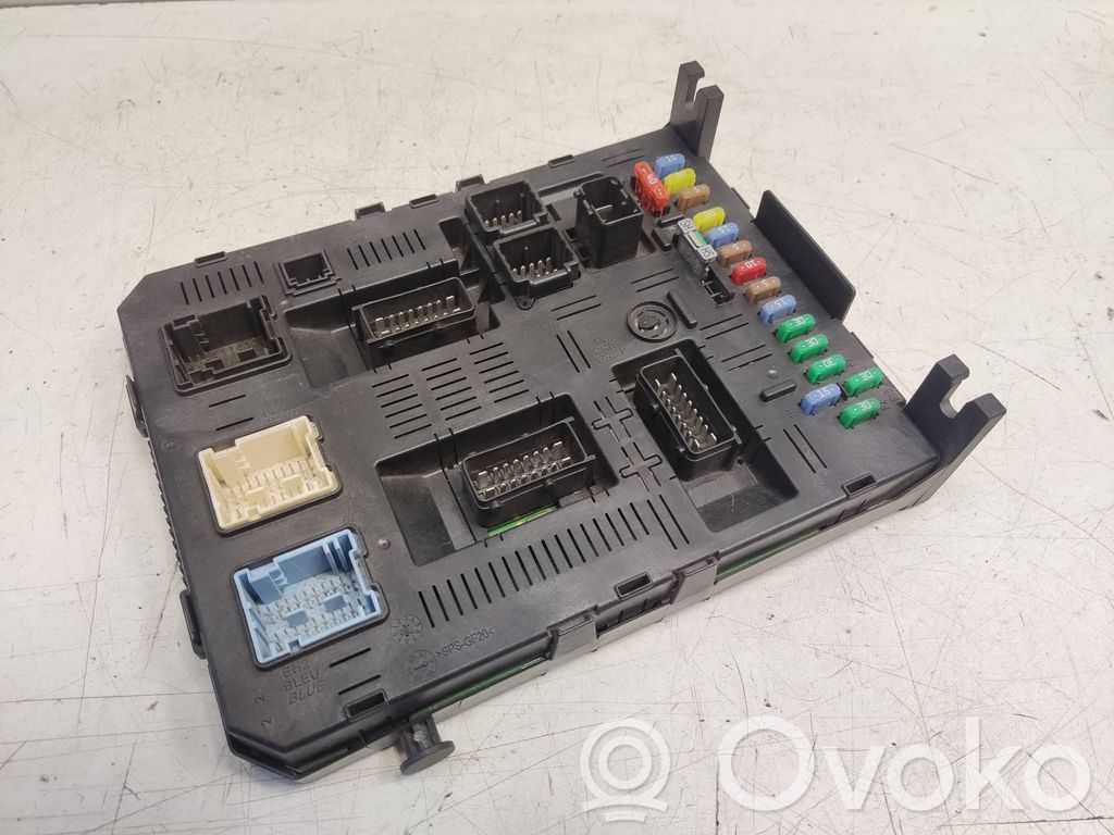 Citroen C4 Grand Picasso Fuse module 