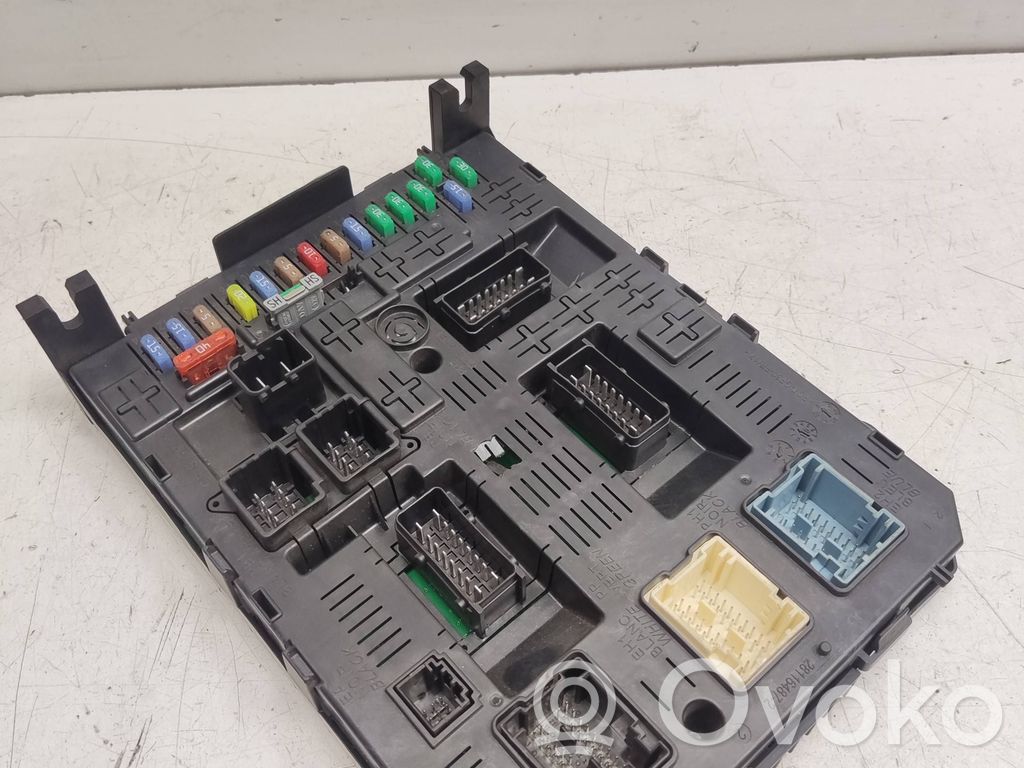 Citroen C6 Drošinātāju bloks 