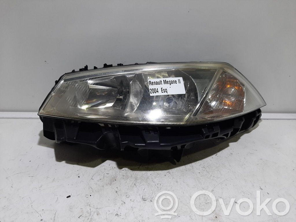Renault Megane II Lampa przednia 