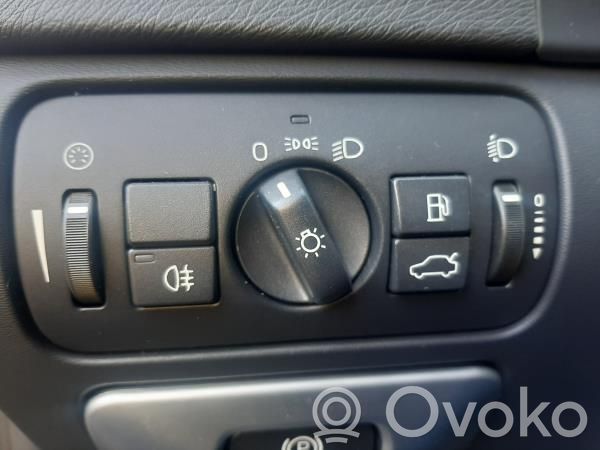 Other switches/knobs/shifts   YV1FW84A1C1049339
