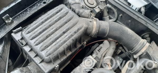 Opel Corsa B Oro filtro dėžė 