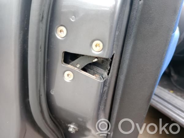 Mitsubishi Carisma Front door lock 