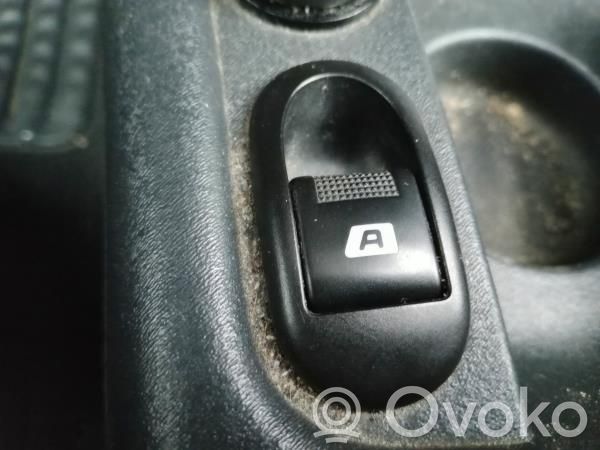 Citroen C3 Sähkötoimisen ikkunan ohjauskytkin 