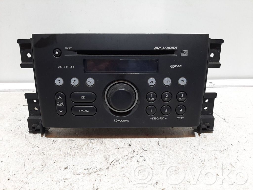Suzuki Grand Vitara II Panel / Radioodtwarzacz CD/DVD/GPS 