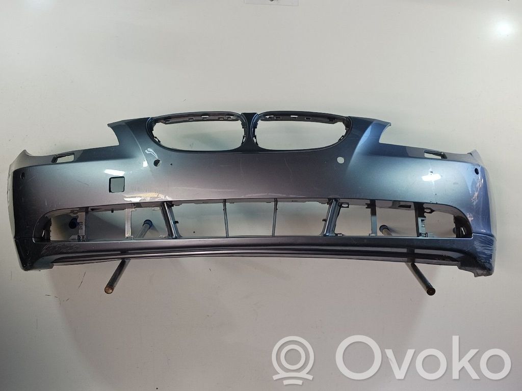 BMW 5 E60 E61 Передний бампер 