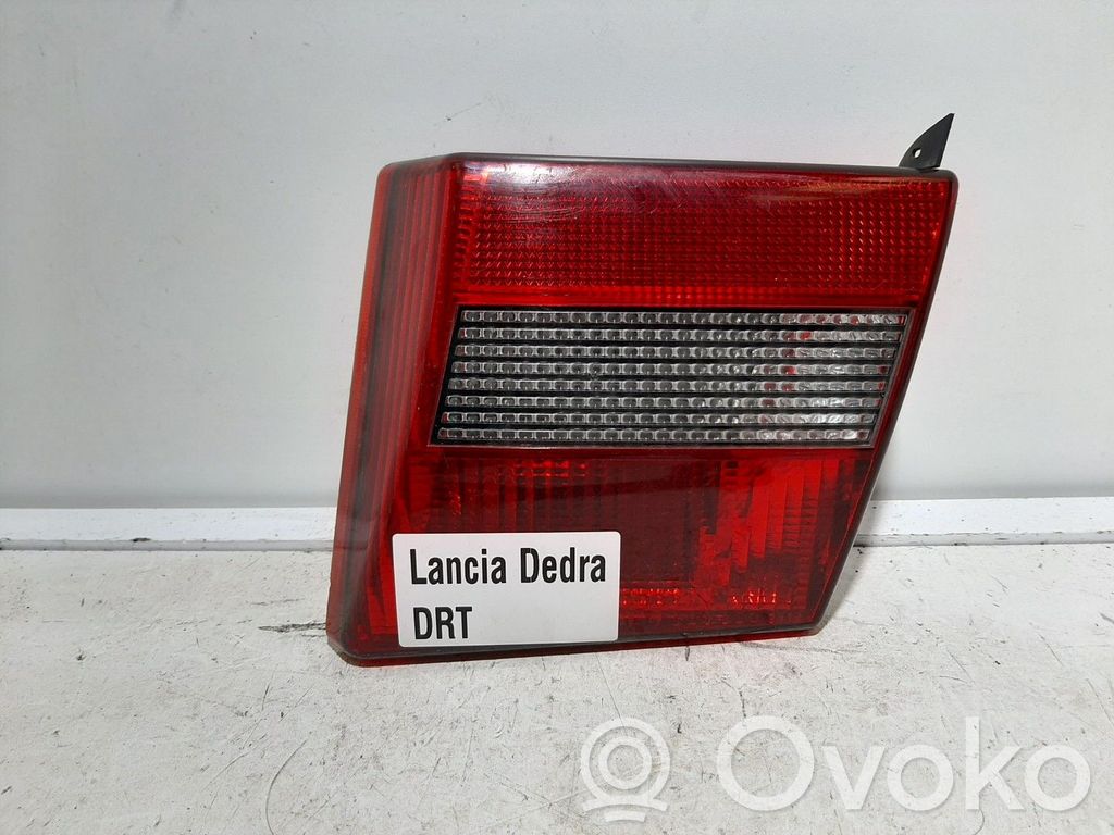 Lancia Dedra Lampă spate în capacul portbagajului 