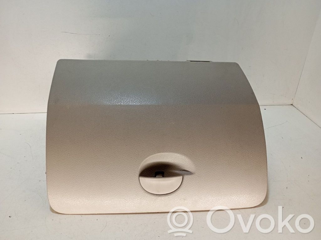 Glove box   6235S0042,8200461376,8200461377