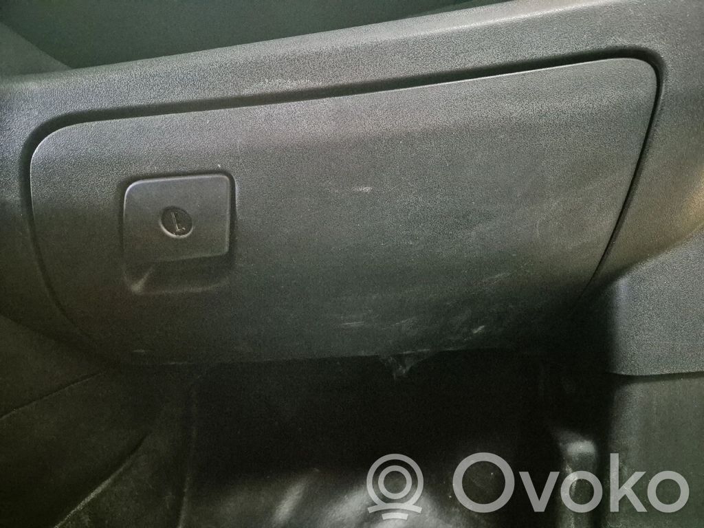 Opel Combo D Glove box 