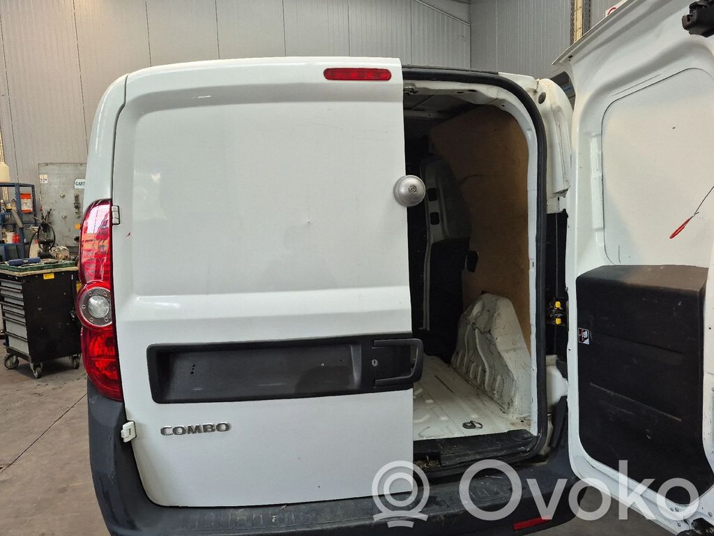 Opel Combo D Galinis dangtis (bagažinės) 