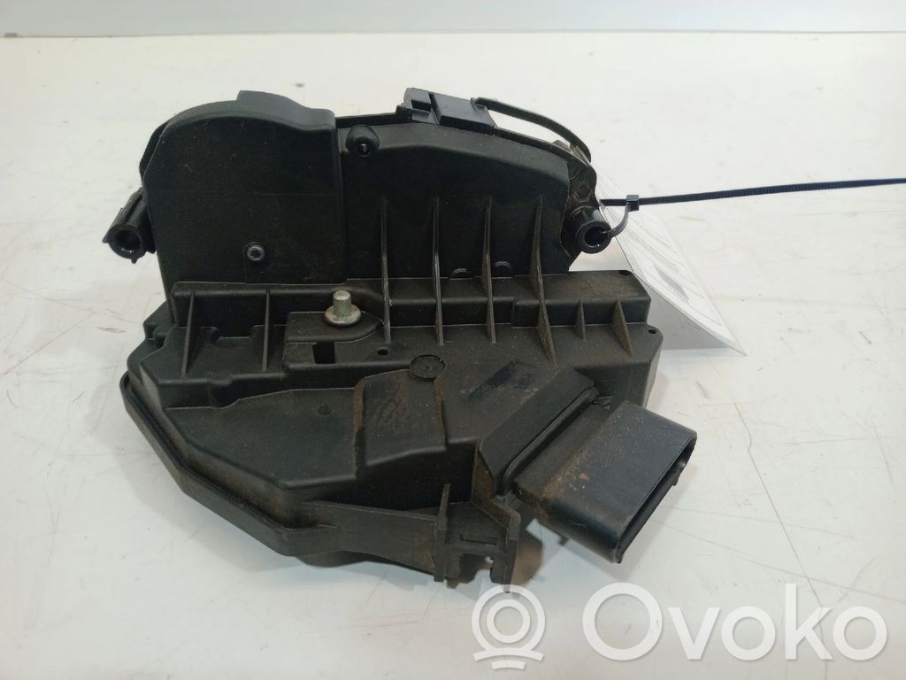 Ford Courier Priekinė durų spyna 