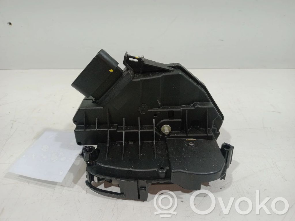 Ford Courier Priekinė durų spyna 