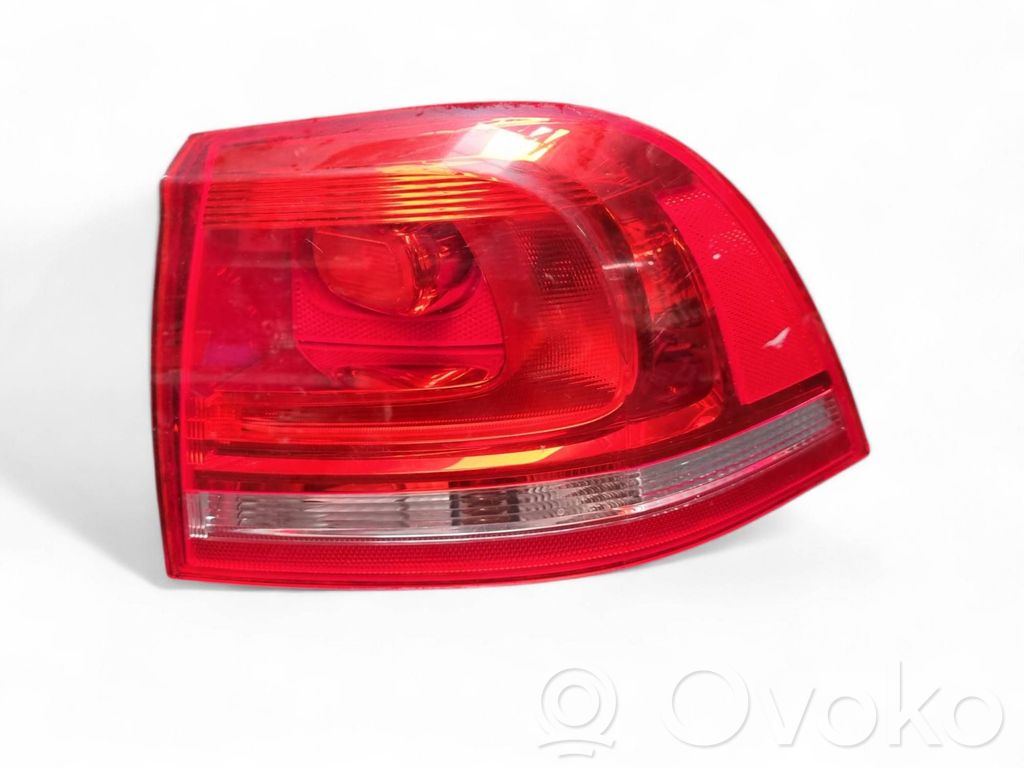 Volkswagen Touareg II Lampa tylna 