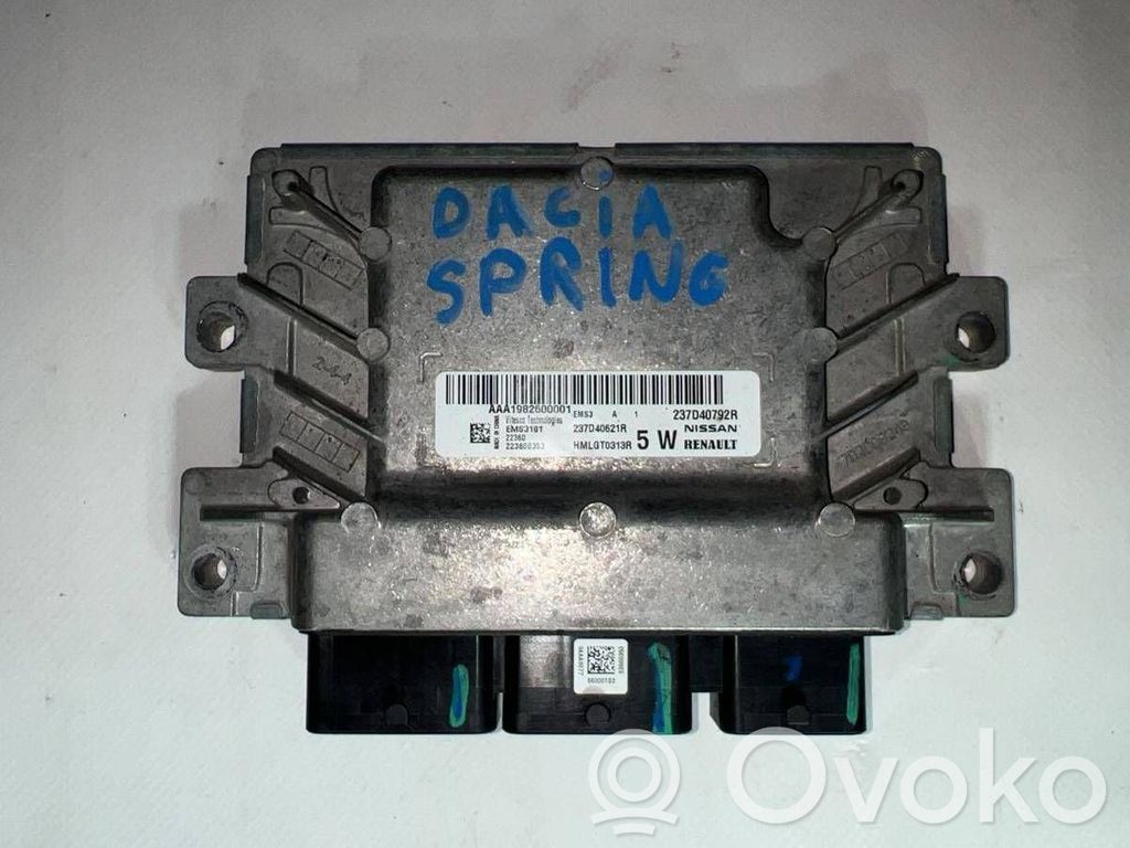 Komputer / Sterownik ECU silnika   237D40621R,223600353,A1982600001