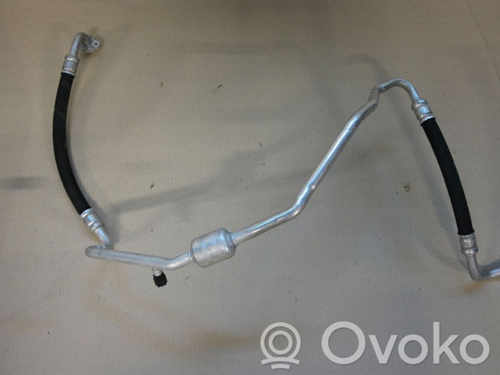 Ilmastointilaitteen putki (A/C)   5QE820743