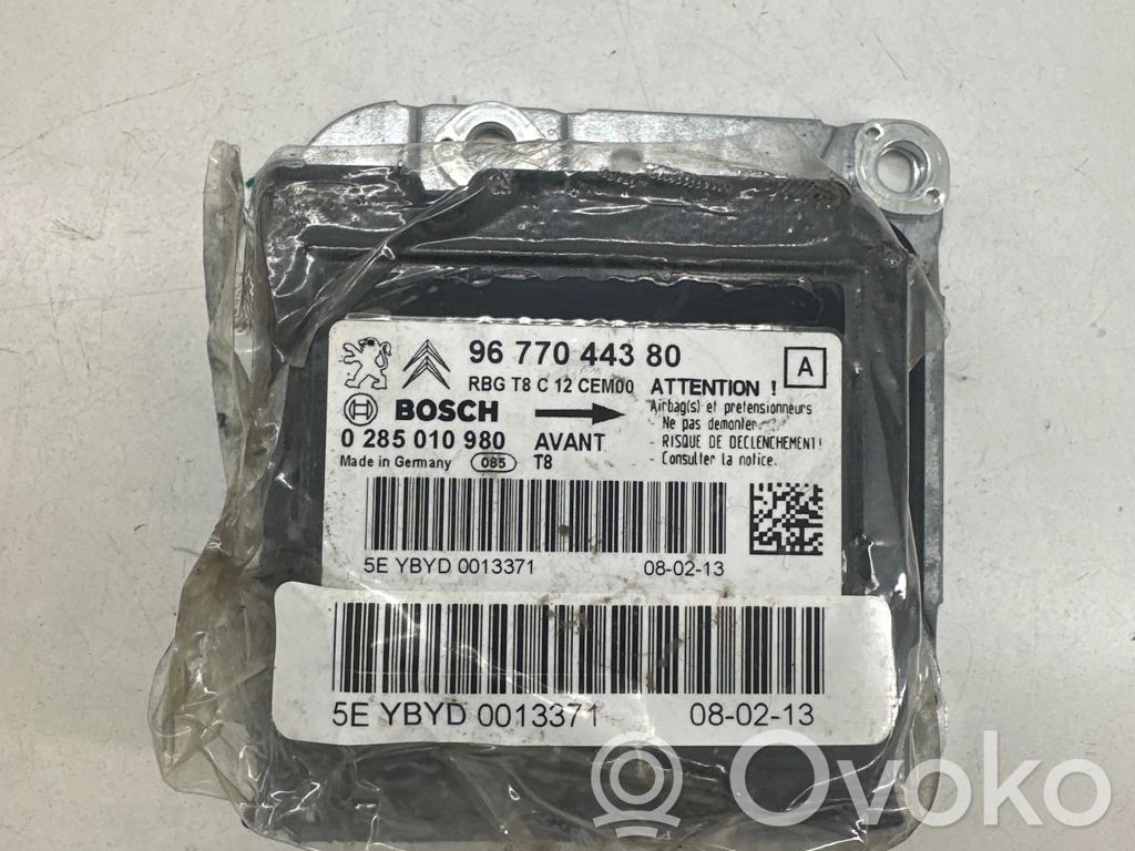 Peugeot 3008 I Airbag control unit/module 