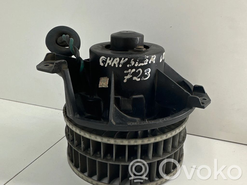 Chrysler Voyager Mazā radiatora ventilators 