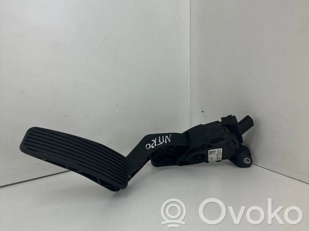 Accelerator throttle pedal   53013783AB,6PV93390312