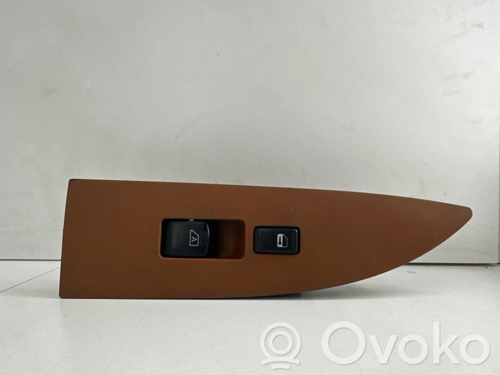 Infiniti FX Electric window control switch 