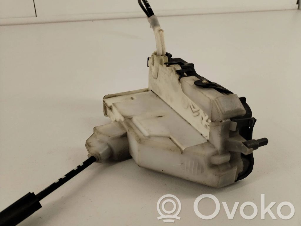 Citroen C5 Priekšpusē slēdzene 