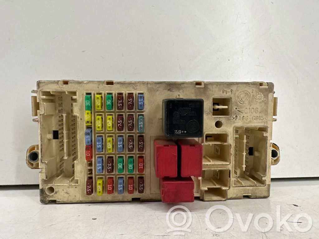 Alfa Romeo 159 Saugiklių blokas 