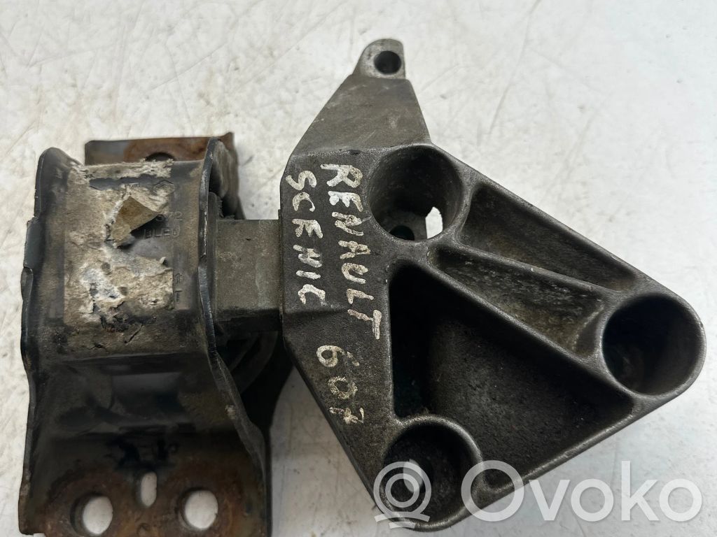 Renault Scenic II -  Grand scenic II Engine mount bracket 