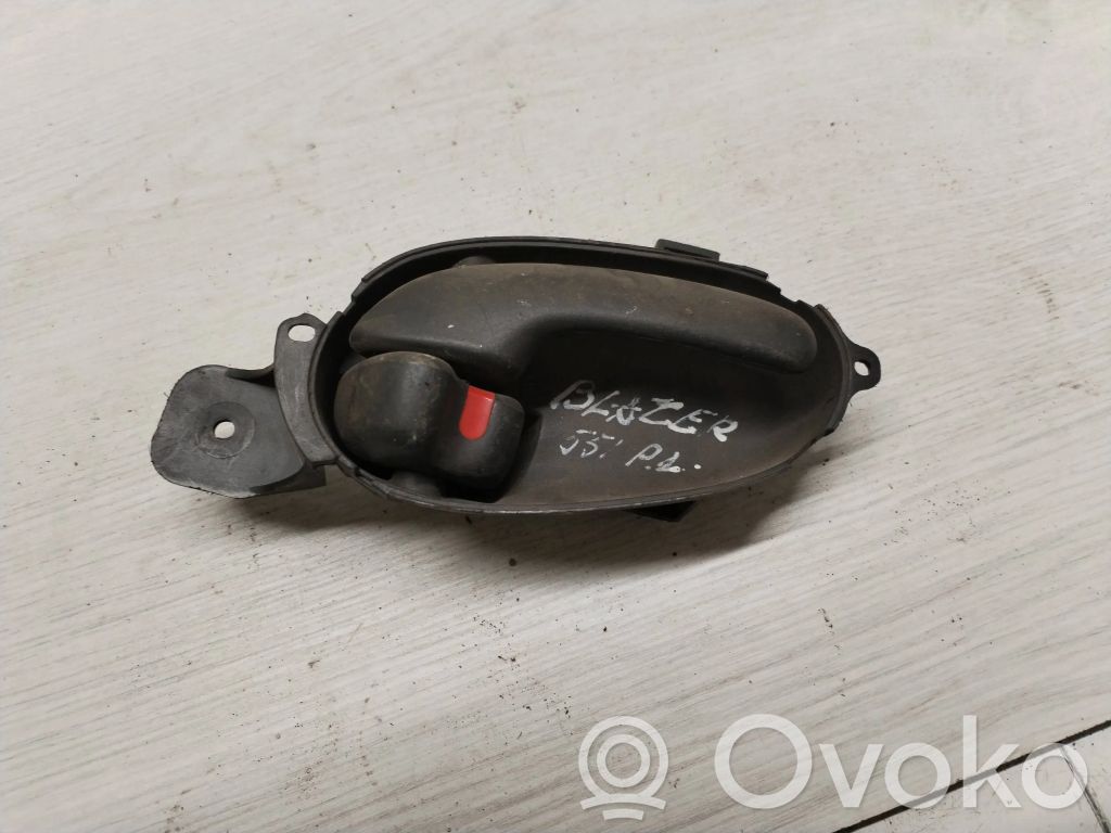 Manecilla interna puerta delantera