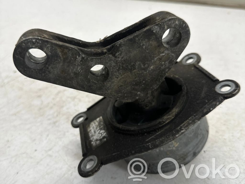 Opel Zafira B Engine mount bracket 