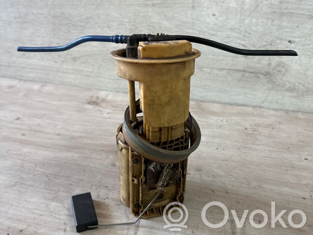 Volkswagen Caddy Bomba interna de combustible 