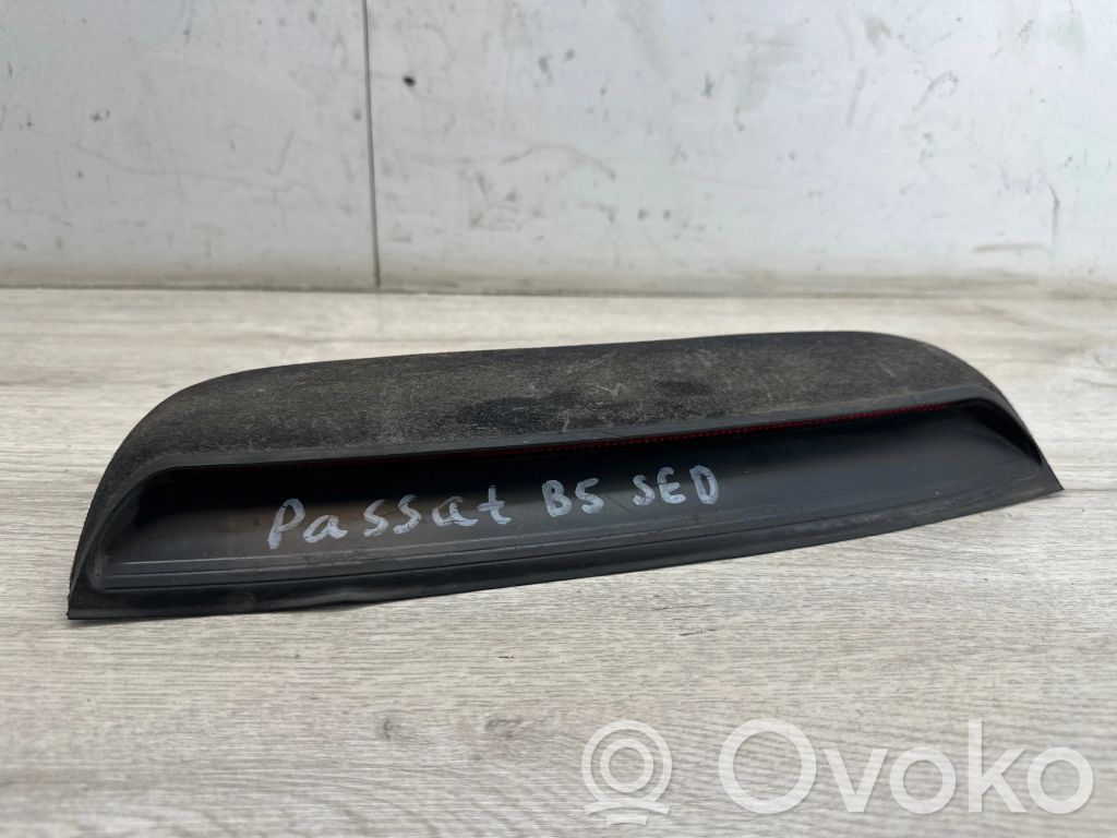 Volkswagen PASSAT B5 Trzecie światło stop 