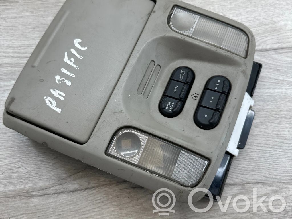 Chrysler Pacifica Priekinių vietų apšvietimo žibintas 