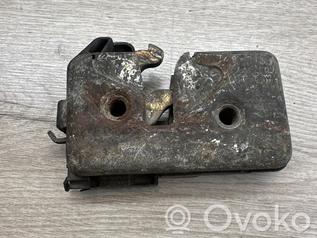 Volkswagen Transporter - Caravelle T4 Zamek klapy tylnej / bagażnika 