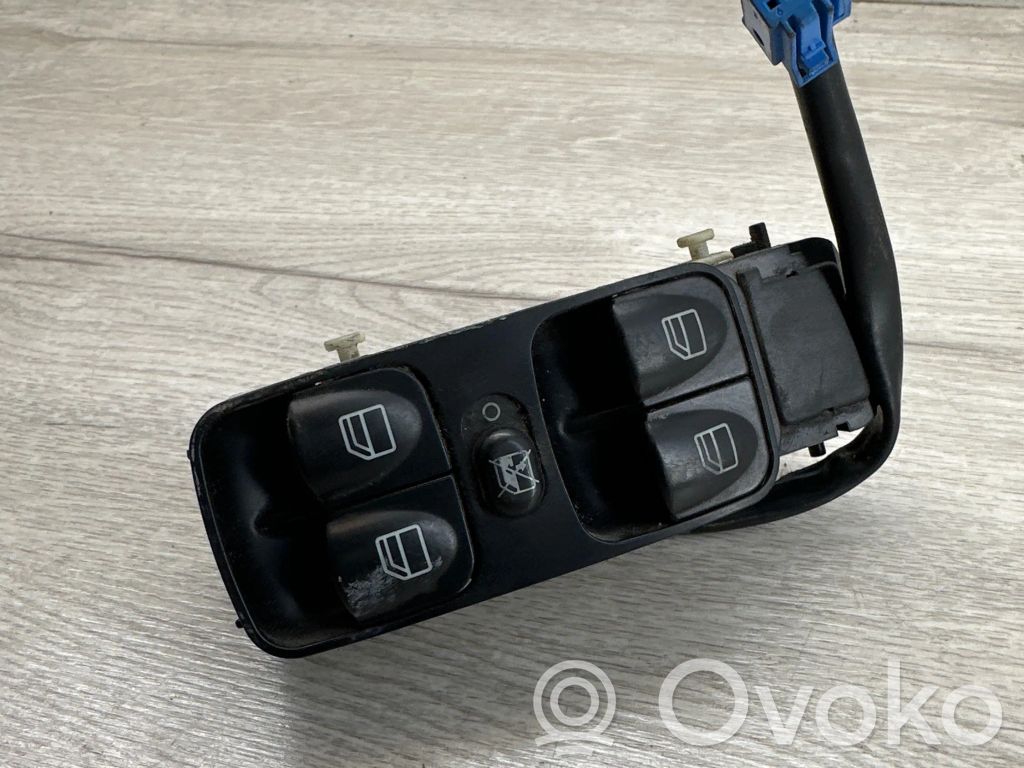Mercedes-Benz C W203 Przyciski szyb 