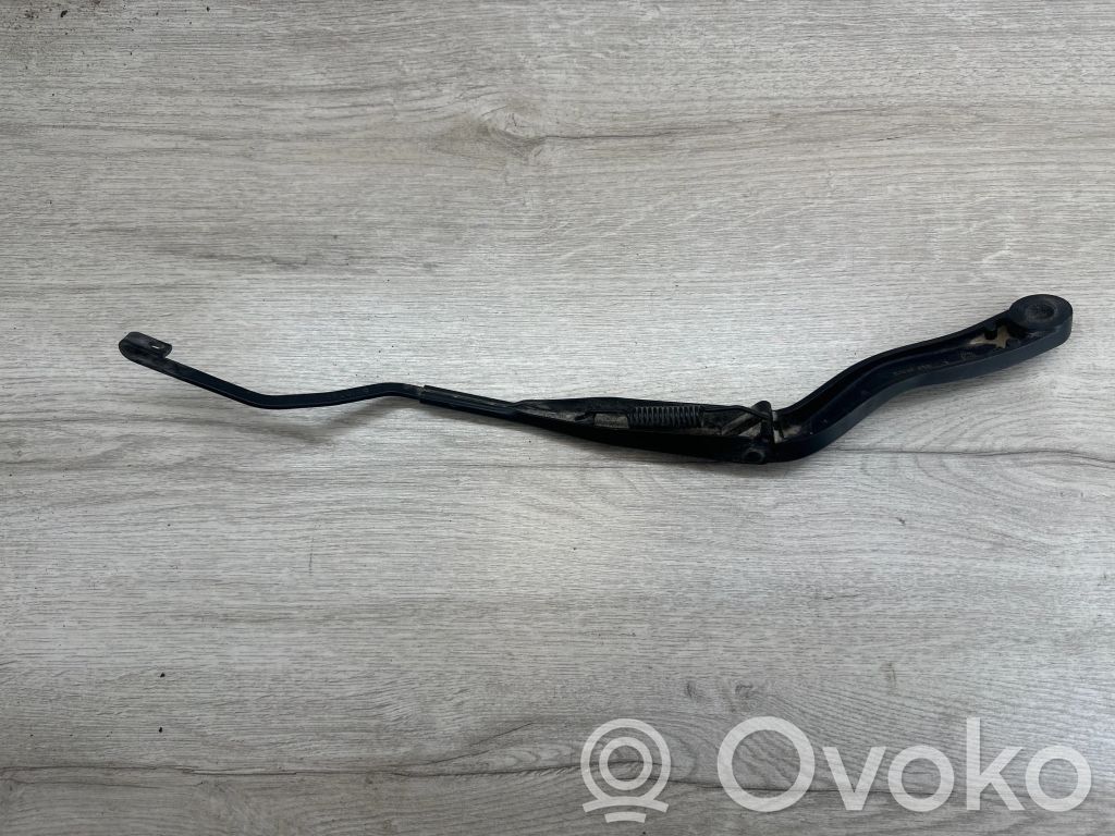 Dodge Nitro Wischerarm vorne 