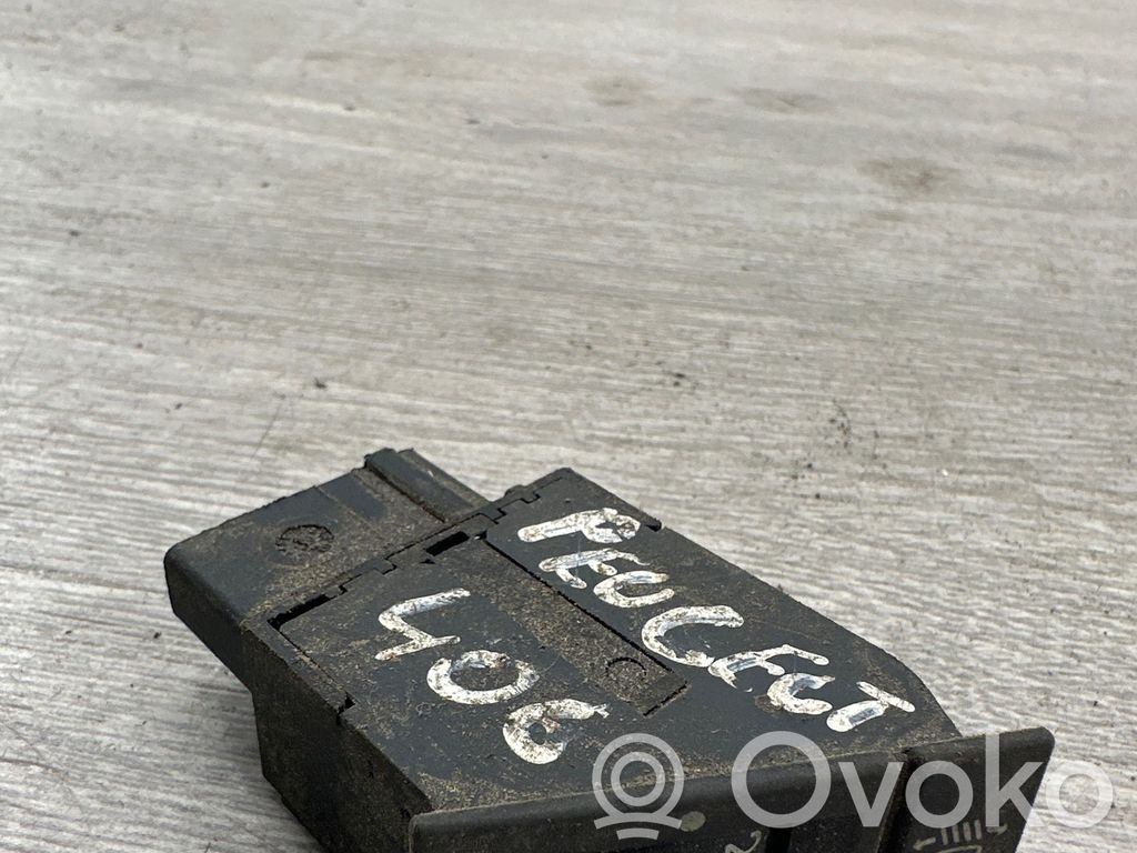 Headlight level height control switch   1925698