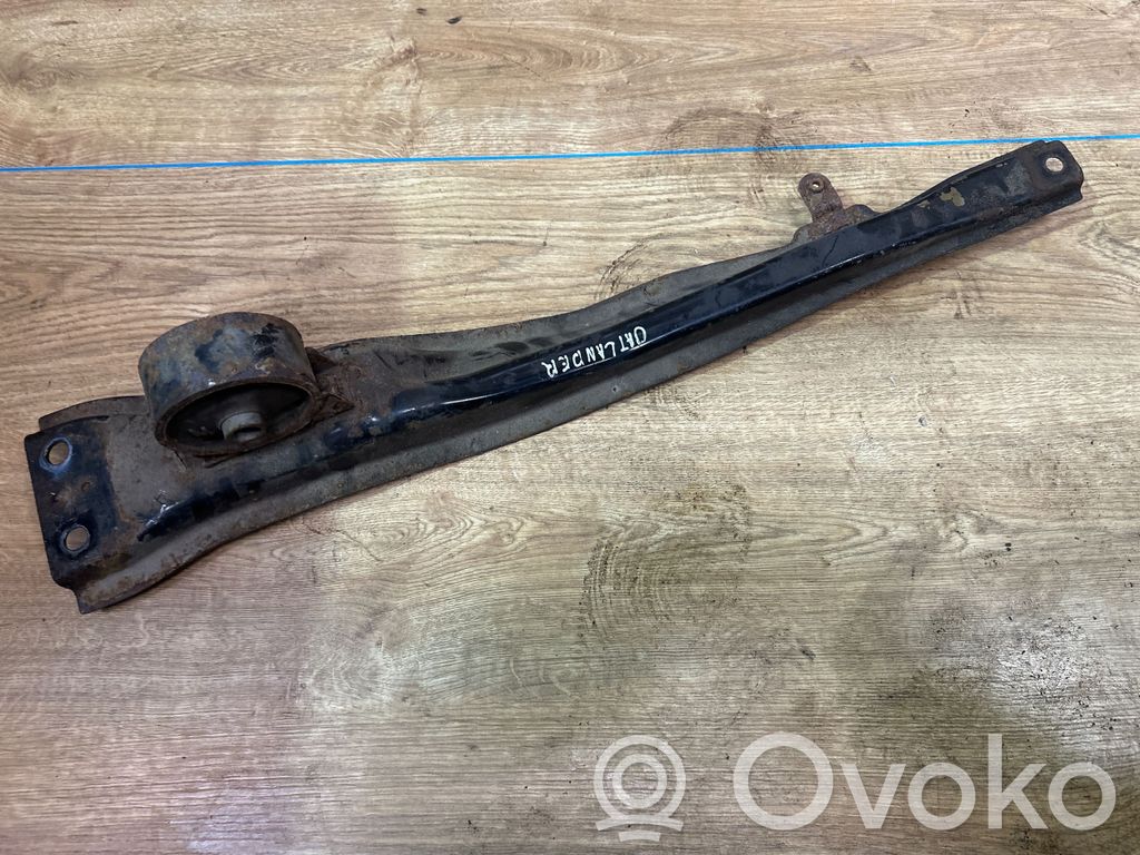 Engine mount bracket   MN184057