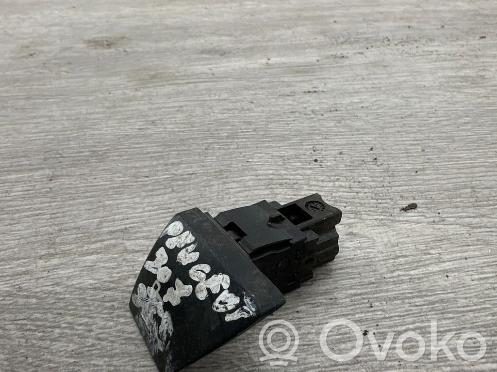 Other switches/knobs/shifts