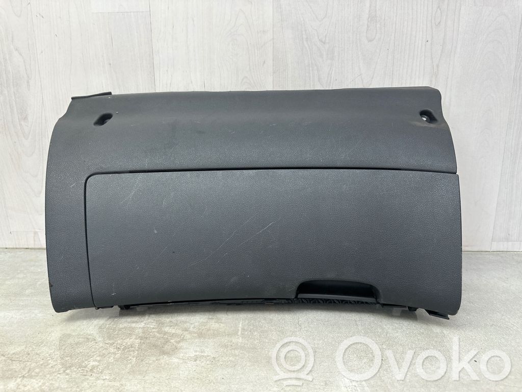 Skoda Octavia Mk2 (1Z) Schowek deski rozdzielczej 
